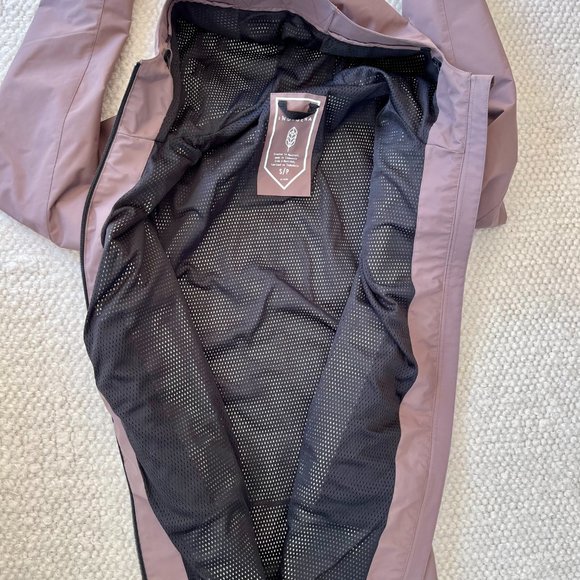 Women's Hooded Jacket in Plum - Picture 9 of 10